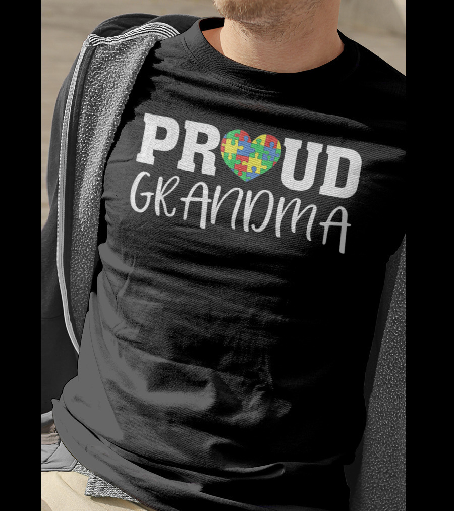 Proud Grandma Puzzle Heart Autism Awareness T-Shirt
