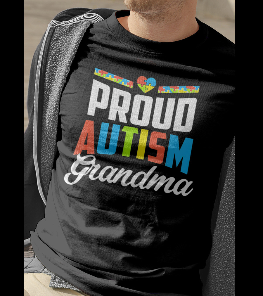 Proud Autism Grandma Puzzle Heart Awareness Support T-Shirt