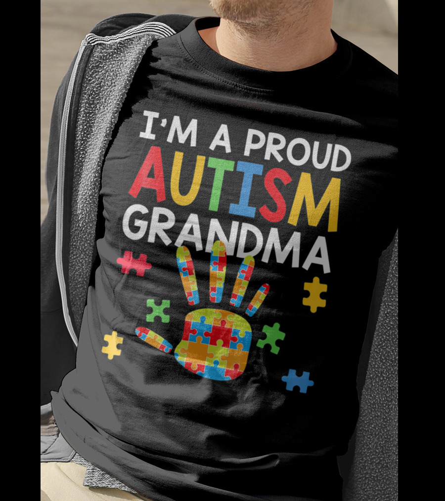 I'm A Proud Autism Grandma Puzzle Hand T-Shirt