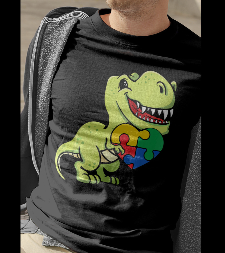 Autism Awareness Day Dinosaur T-Rex Holding Puzzle Heart T-Shirt