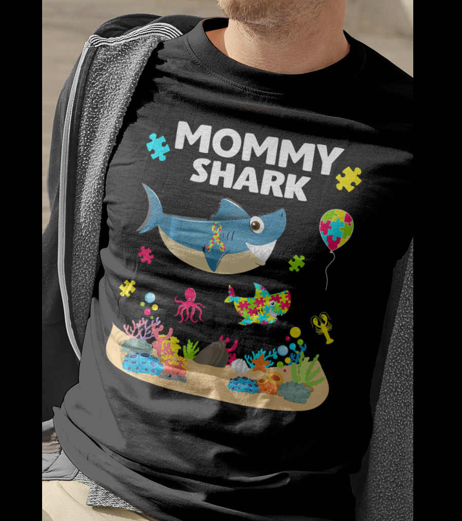 Mommy Shark Funny Autism Awareness Puzzle Pieces Sea Life Balloon T-Shirt