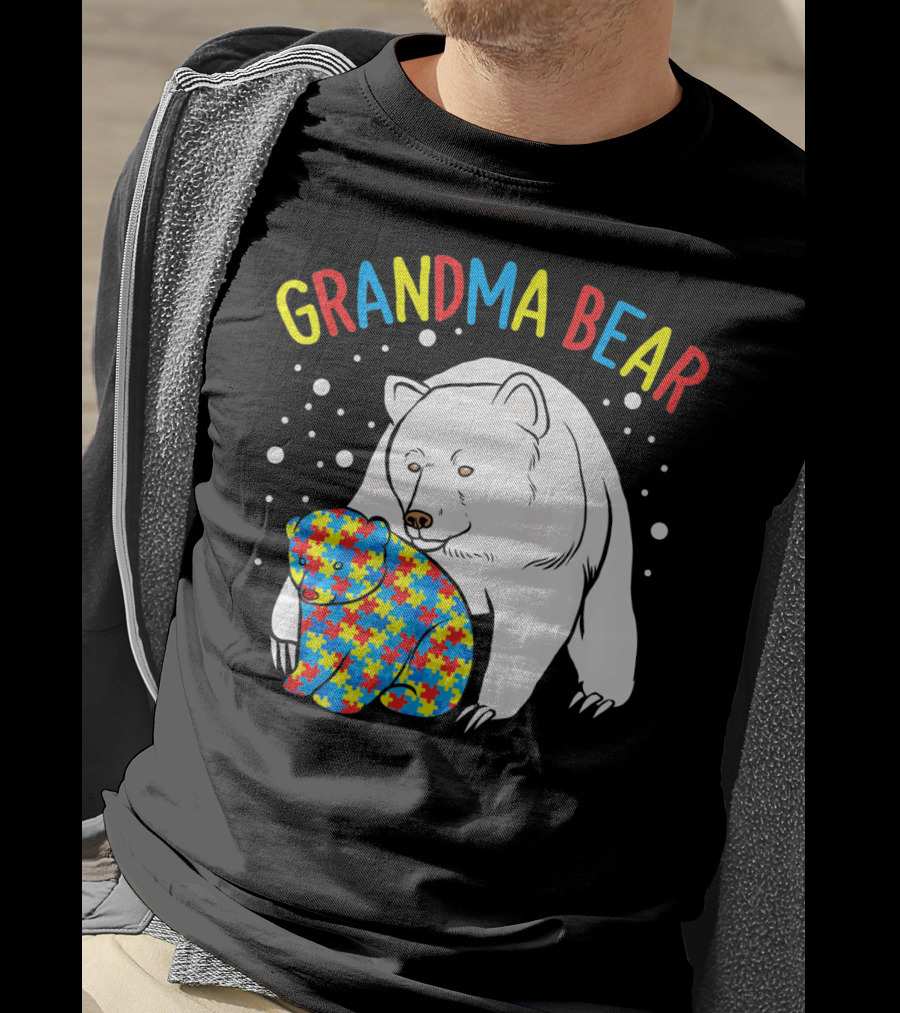 Grandma Bear Autism Puzzle Pattern Hugging Cubs T-Shirt
