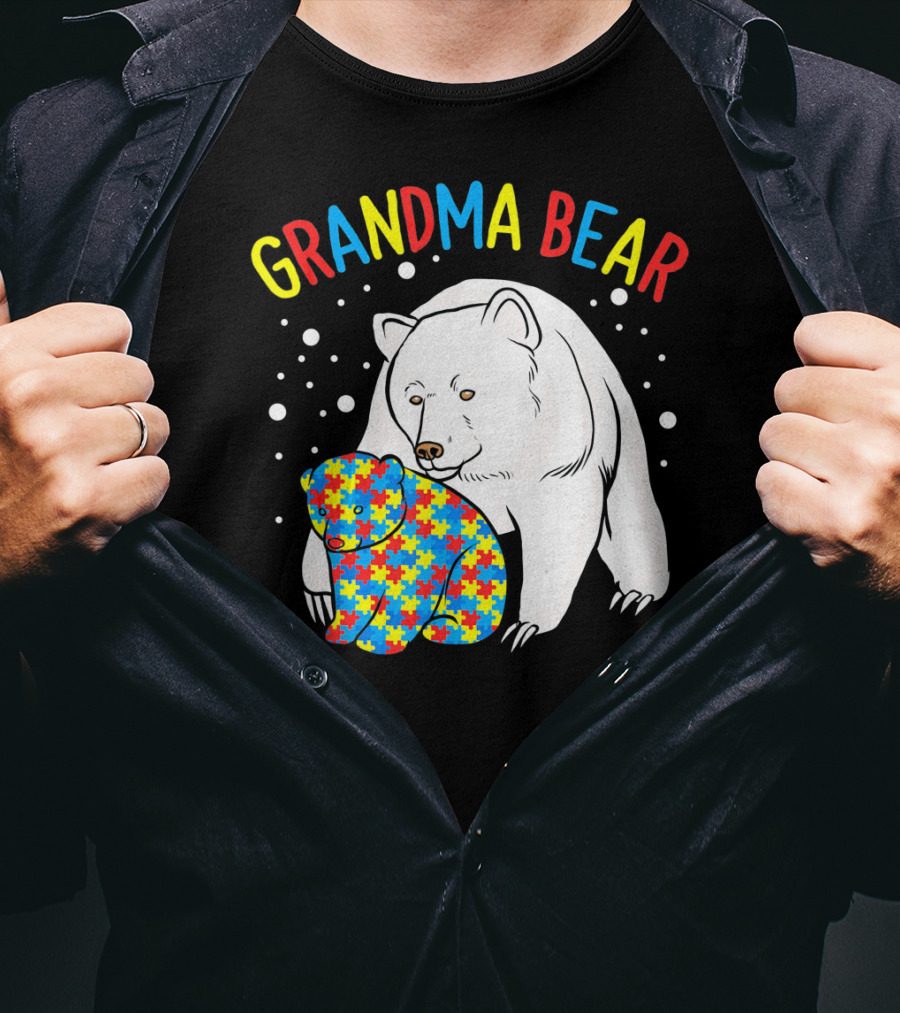 Grandma Bear Autism Puzzle Pattern Hugging Cubs T-Shirt