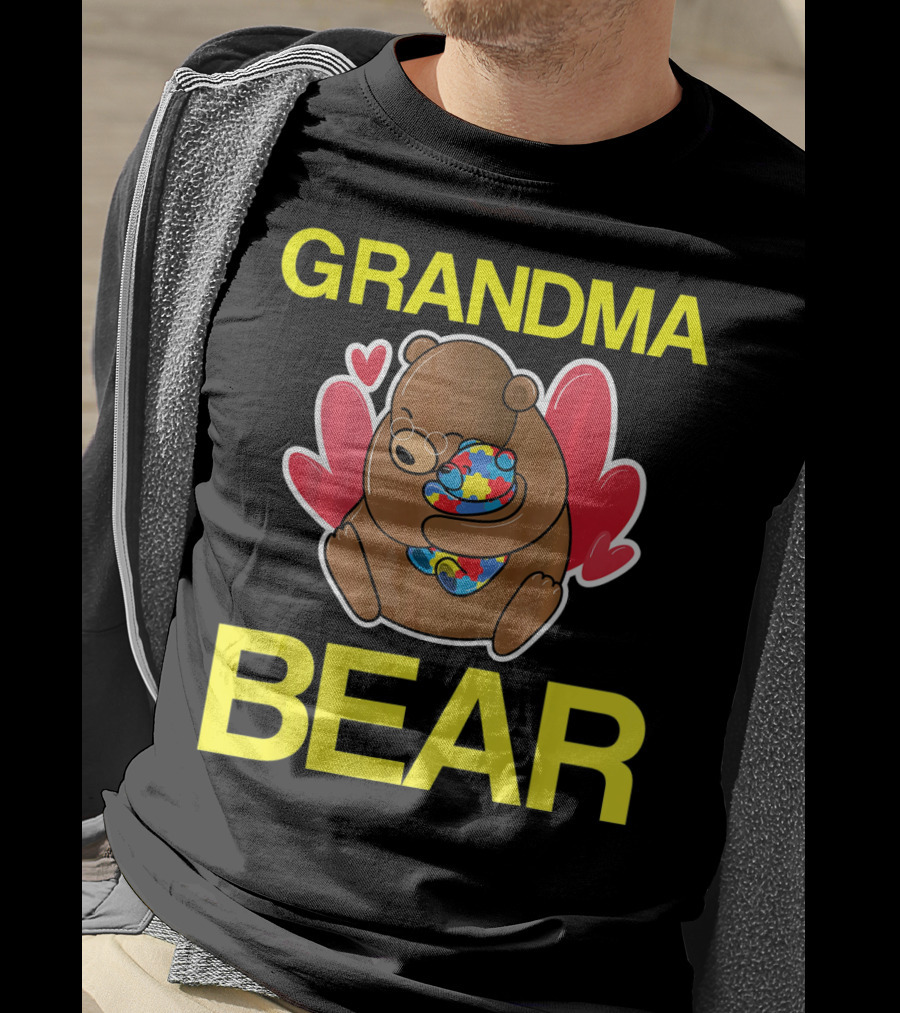 Grandma Bear Hugging Bear With Autism Puzzle Heart Balloon T-Shirt