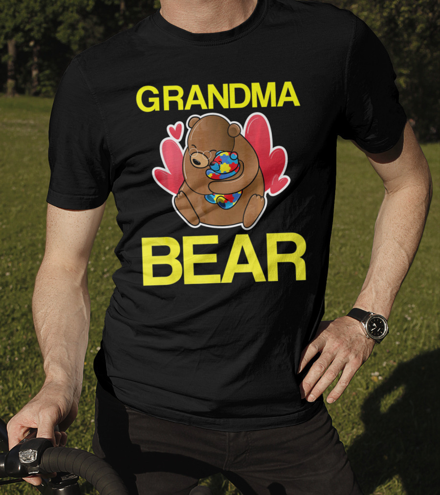 Grandma Bear Hugging Bear With Autism Puzzle Heart Balloon T-Shirt