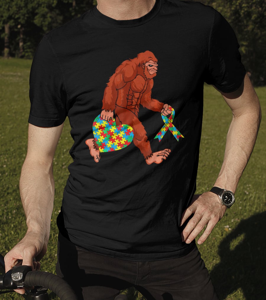 Funny Bigfoot Holding Autism Awareness Puzzle Heart T-Shirt