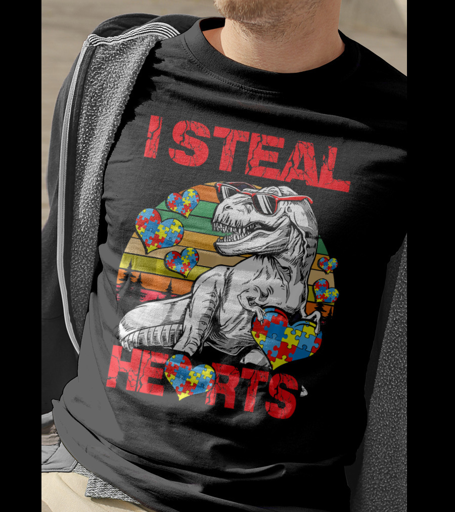I Steal Hearts Autism Awareness Vintage Dinosaur T-Shirt