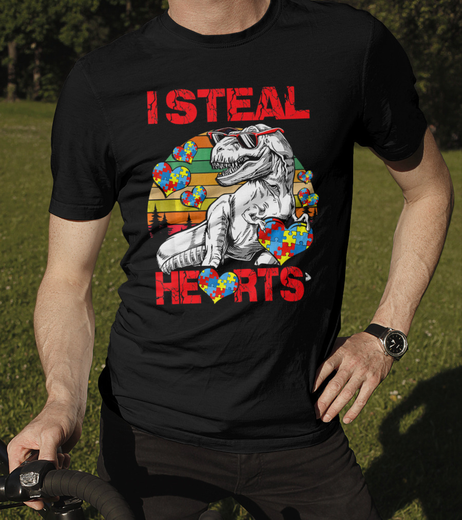 I Steal Hearts Autism Awareness Vintage Dinosaur T-Shirt