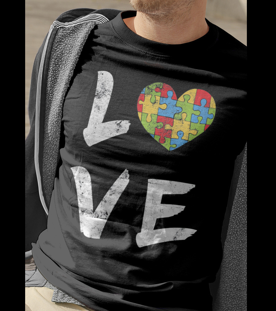 LOVE Autism Mom Puzzle Heart Autism T-Shirt