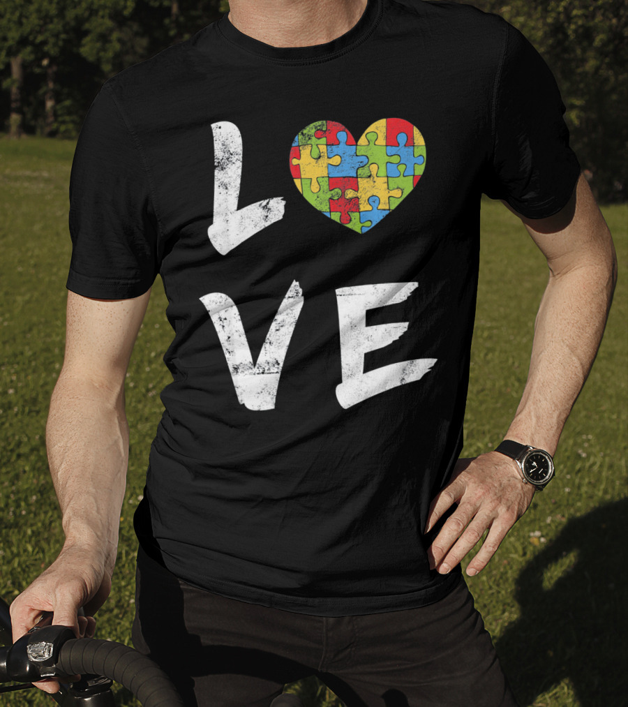 LOVE Autism Mom Puzzle Heart Autism T-Shirt