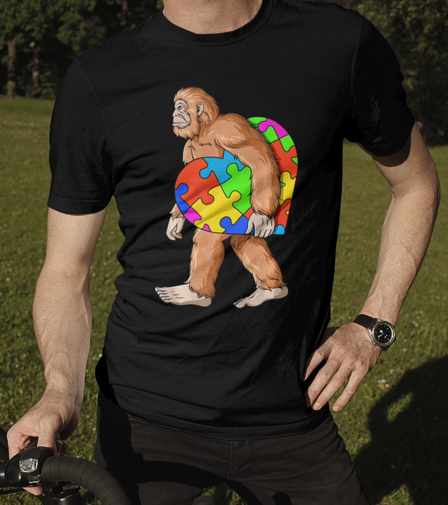 Bigfoot Holding Heart-Shaped Autism Awareness Puzzle T-Shirt