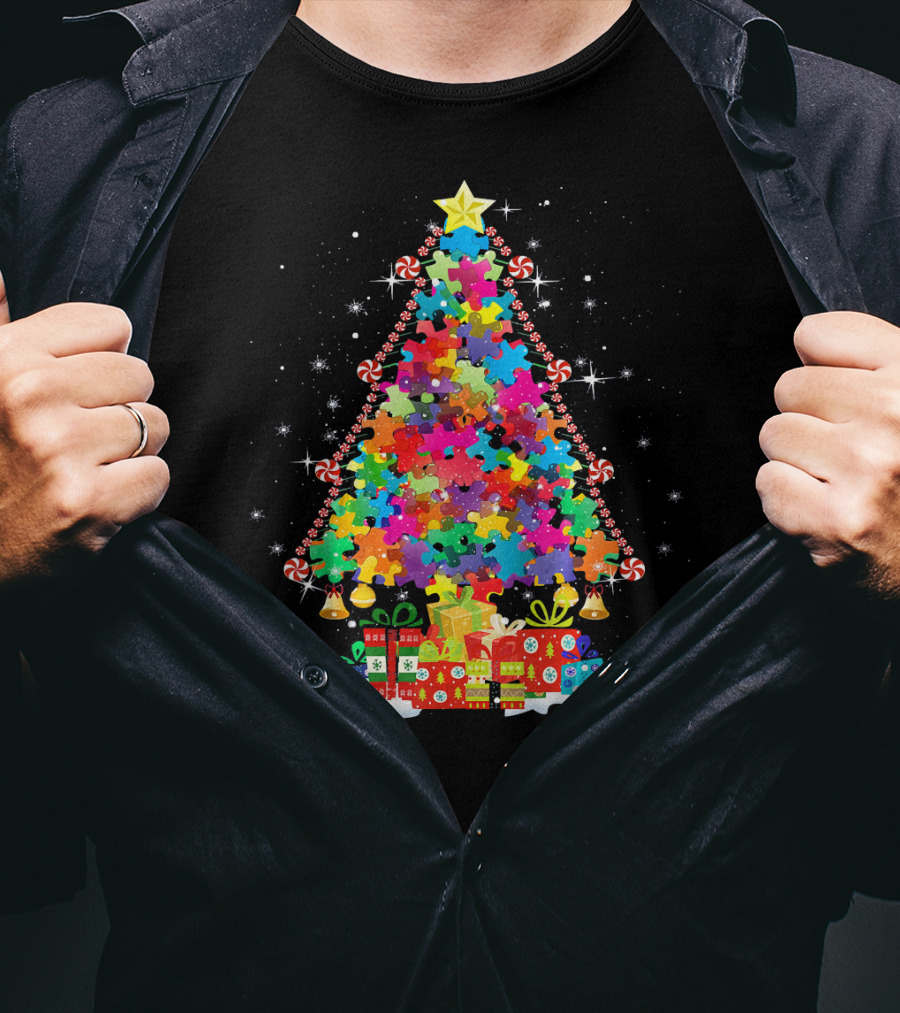 Autism Awareness Puzzle Pieces Christmas Tree With Star And Presents T-Shirt