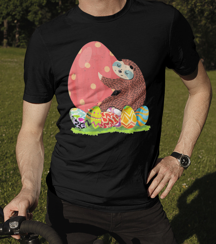 Girls Sloth Easter Women Funny Easter Egg Hug T-Shirt