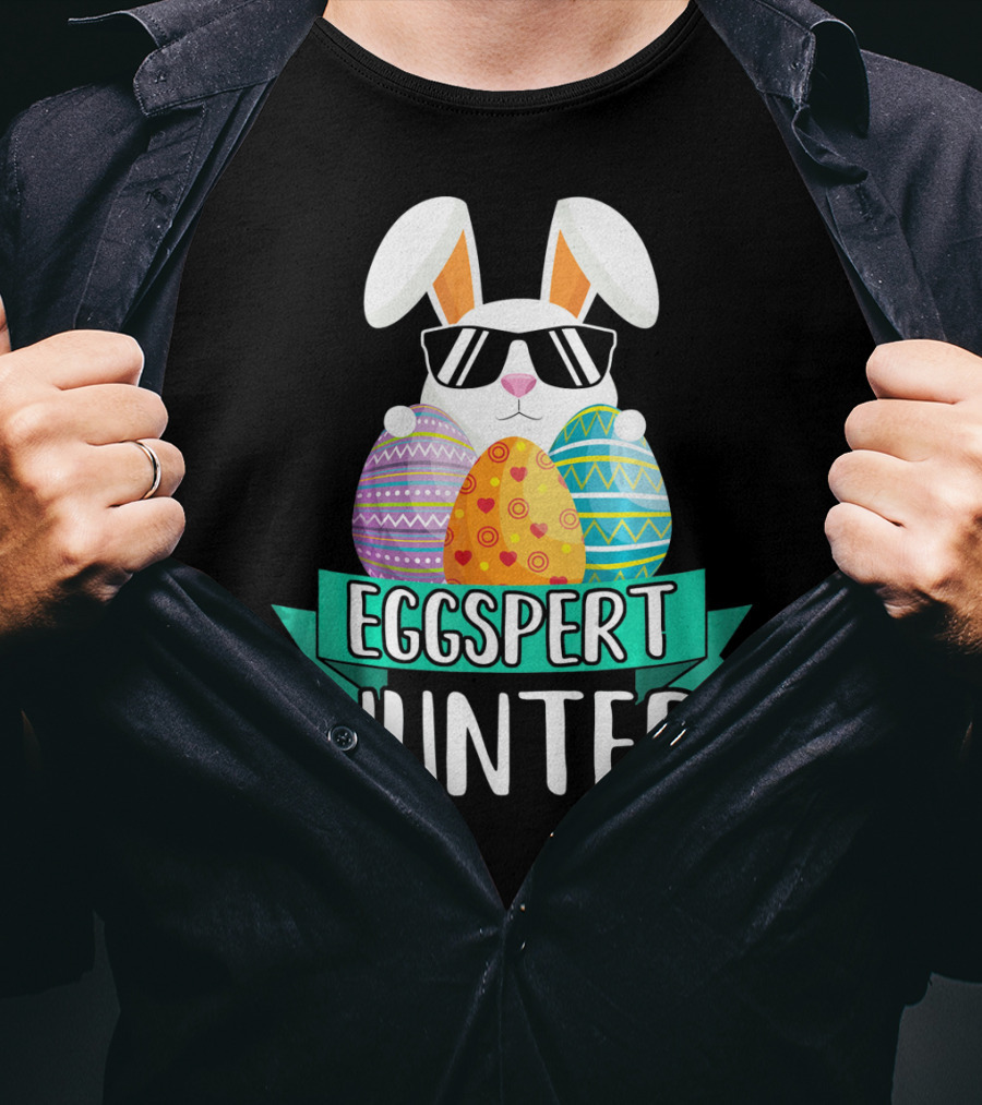 Eggspert Hunter Cool Bunny Easter Day T-Shirt