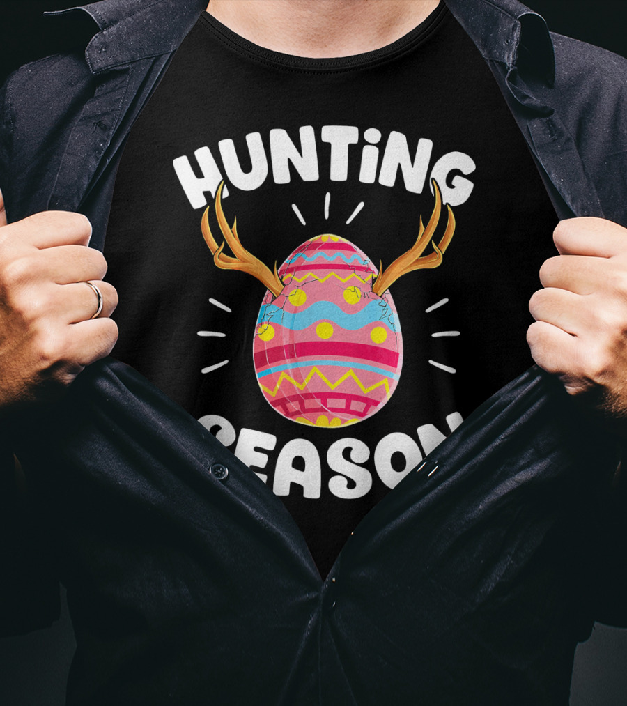 Hunting Season Easter Egg Hunter Colorful Egg With Antlers T-Shirt