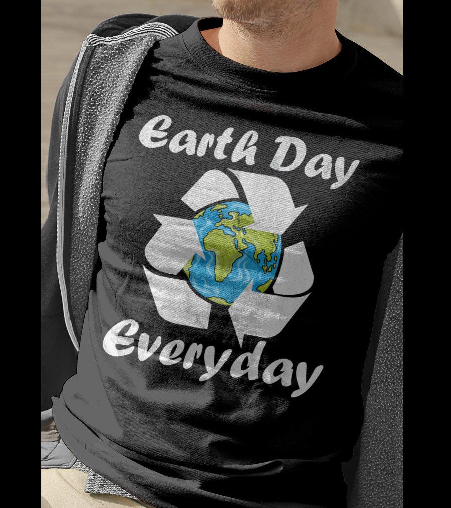 Earth Day Everyday Vintage Recycle Globe T-Shirt