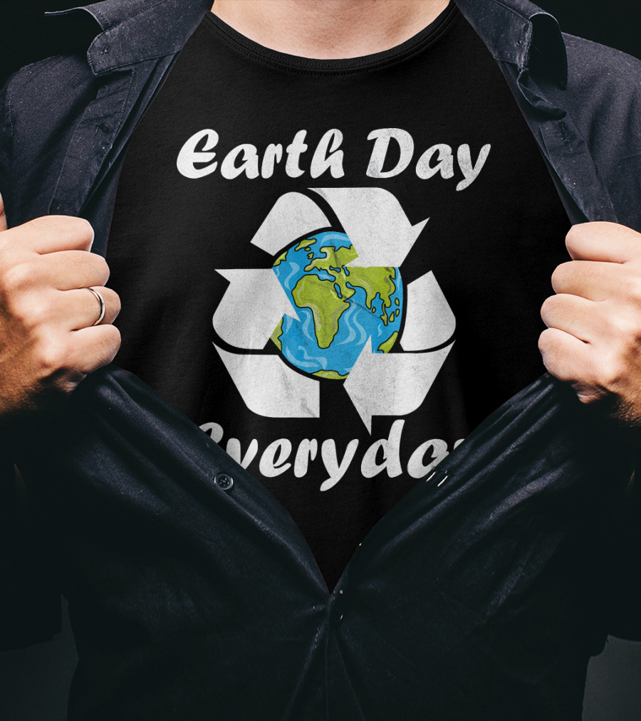 Earth Day Everyday Vintage Recycle Globe T-Shirt