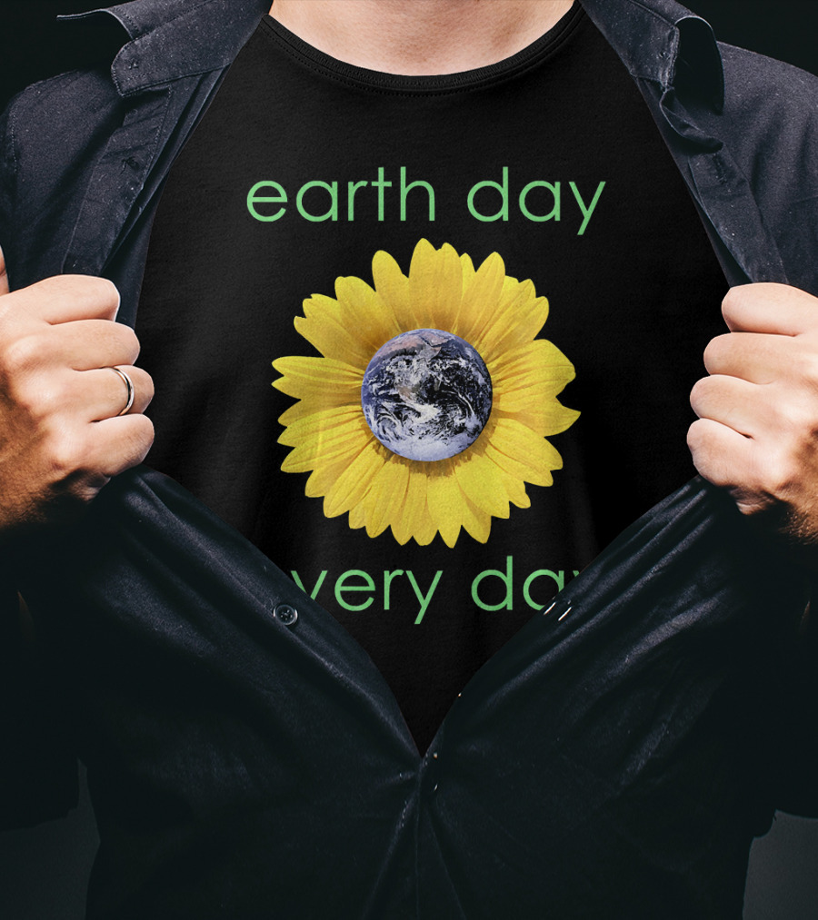 Earth Day Every Day Sunflower Globe Green Environment T-Shirt