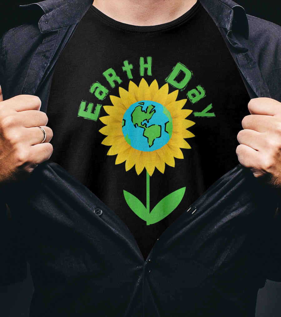 Earth Day Sunflower With Globe For Science Teacher T-Shirt