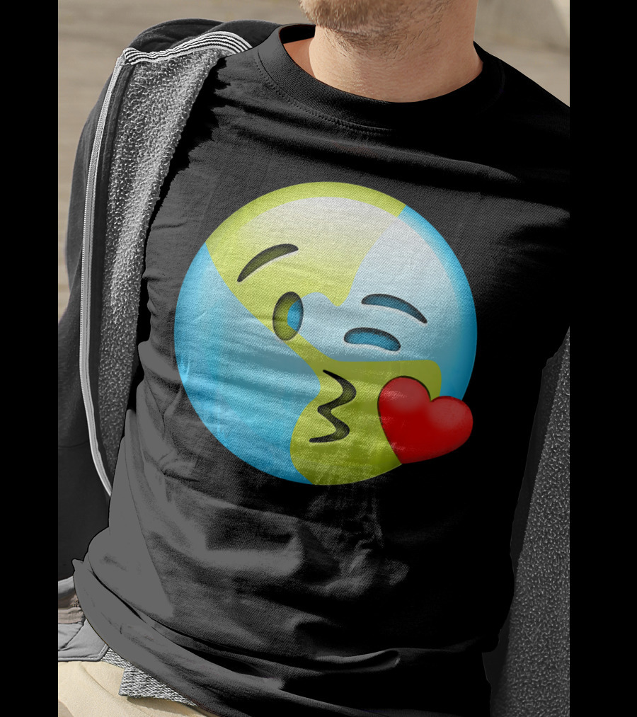 Cute Earth Day Kiss Emoji Lips Kids Emoticon T-Shirt
