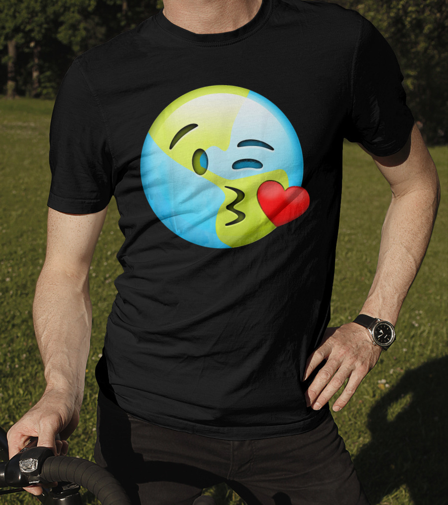 Cute Earth Day Kiss Emoji Lips Kids Emoticon T-Shirt
