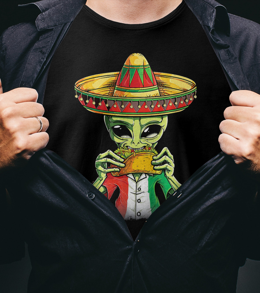 Cinco De Mayo Alien With Sombrero Eating Taco T-Shirt