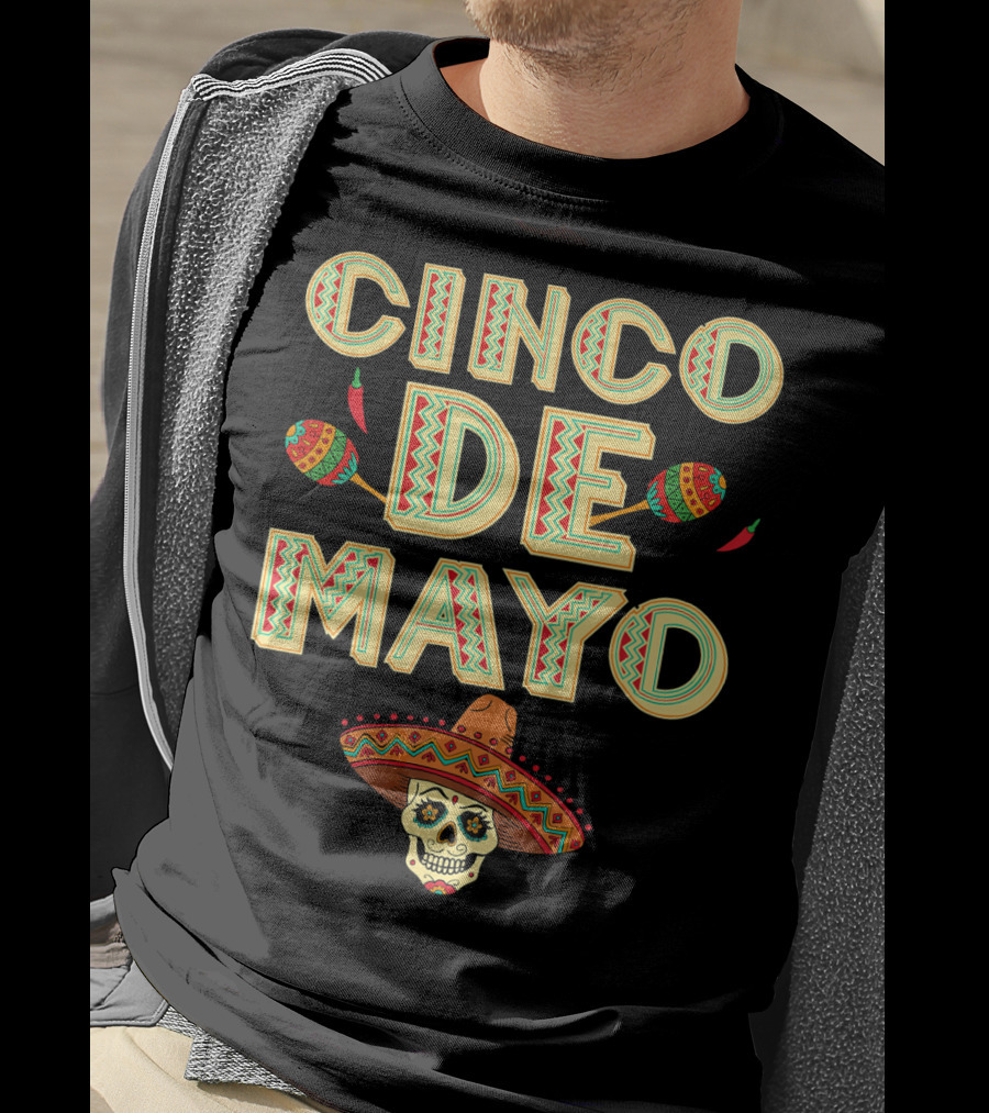 Cinco De Mayo Fiesta Skull Sombrero And Maracas T-Shirt