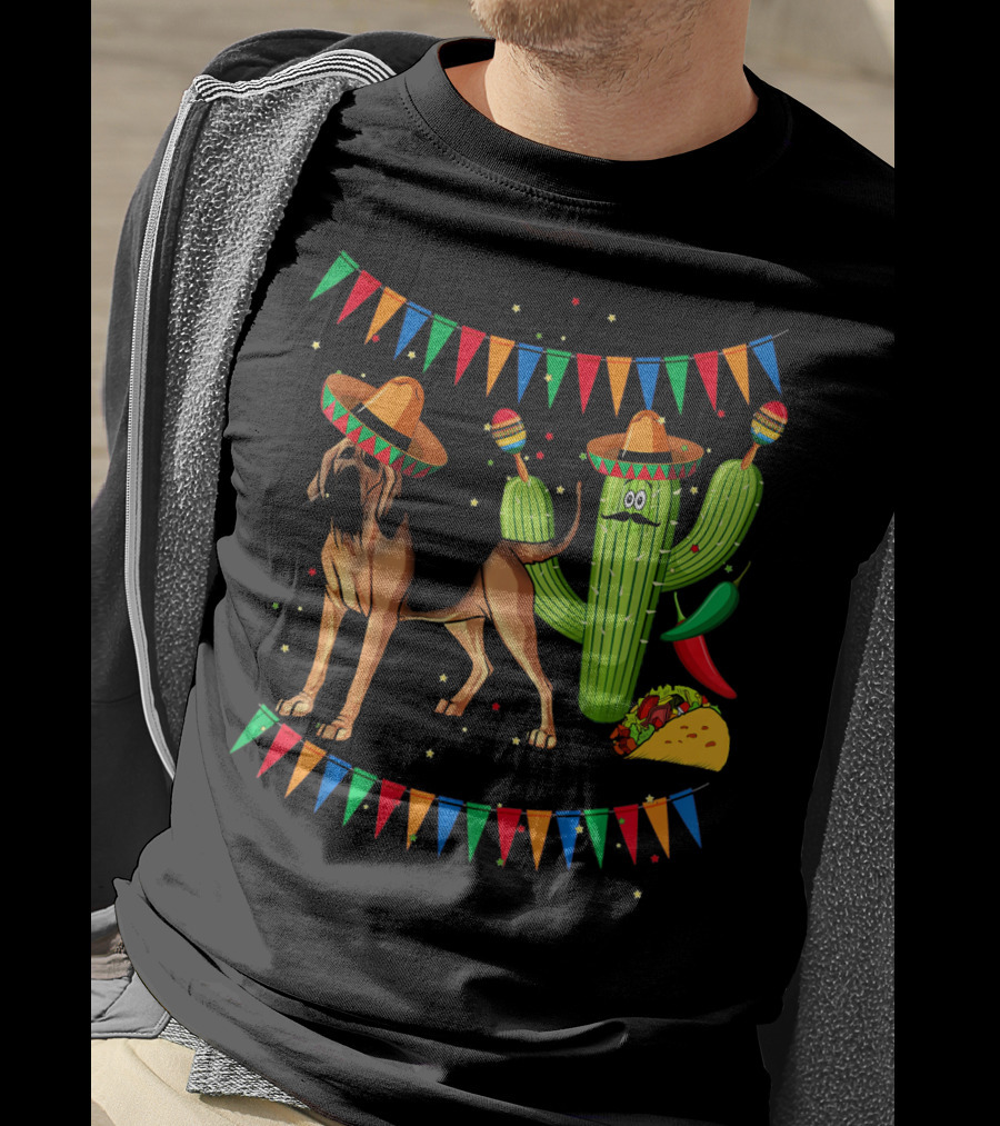 Sombrero Bloodhound Dog Cactus Taco Mexico Cinco De Mayo T-Shirt