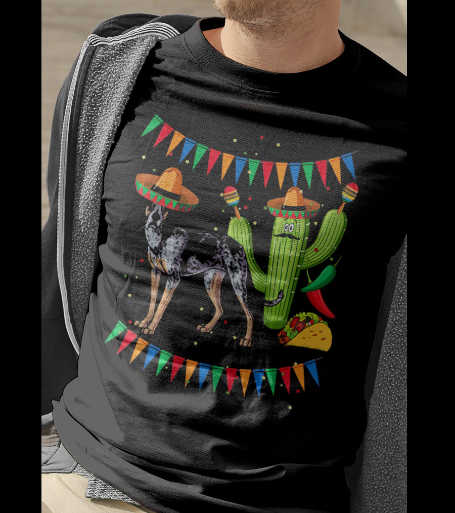 Sombrero Bluetick Coonhound Dog Cactus Fiesta Mexico Taco Fiesta Flags T-Shirt