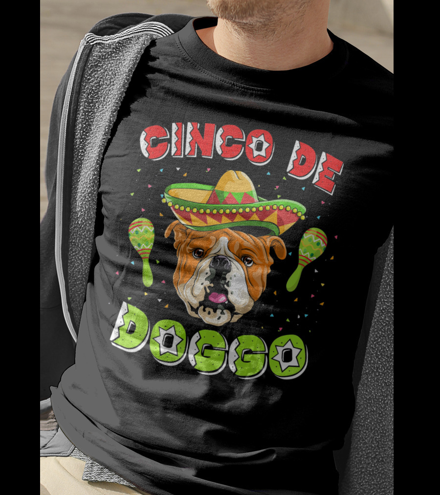 Cinco De Mayo Doggo English Bulldog Sombrero Maracas T-Shirt