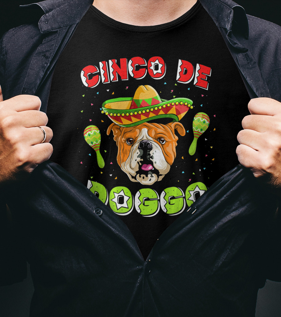 Cinco De Mayo Doggo English Bulldog Sombrero Maracas T-Shirt