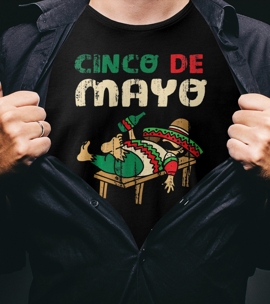 Cinco De Mayo Festive Celebration Sombrero And Poncho T-Shirt