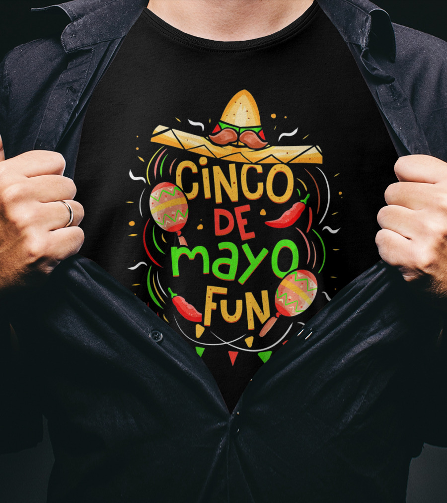 Cinco De Mayo Fun Sombrero Maracas Peppers Fiesta T-Shirt