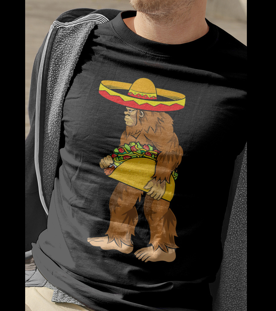 Bigfoot Carrying Taco Sombrero Cinco De Mayo T-Shirt