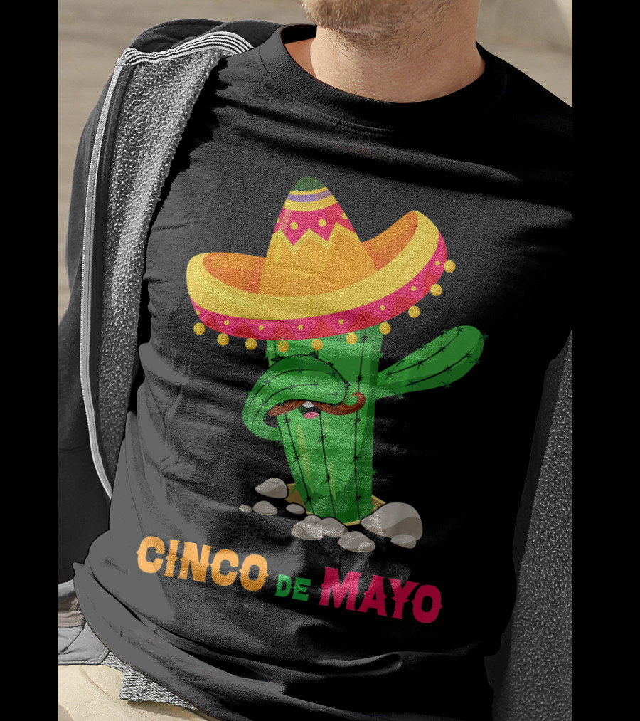 Cinco De Mayo Dabbing Cactus Sombrero T-Shirt