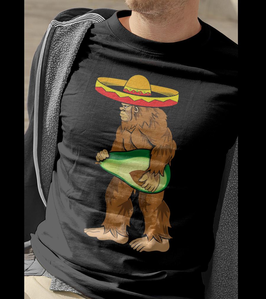 Bigfoot Sombrero Avocado Cinco De Mayo T-Shirt