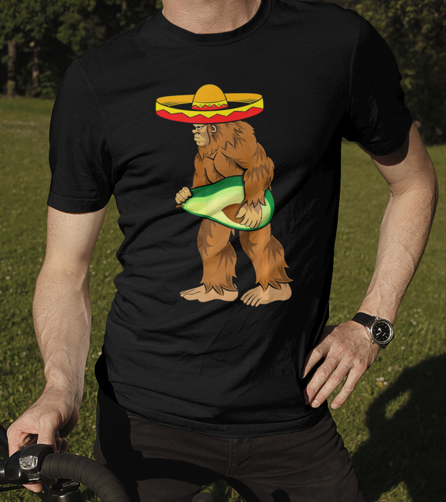 Bigfoot Sombrero Avocado Cinco De Mayo T-Shirt