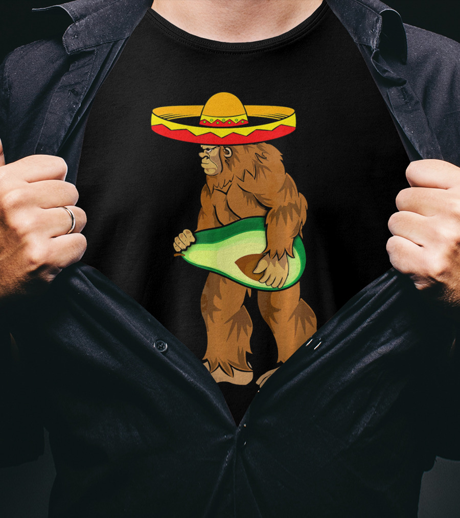 Bigfoot Sombrero Avocado Cinco De Mayo T-Shirt