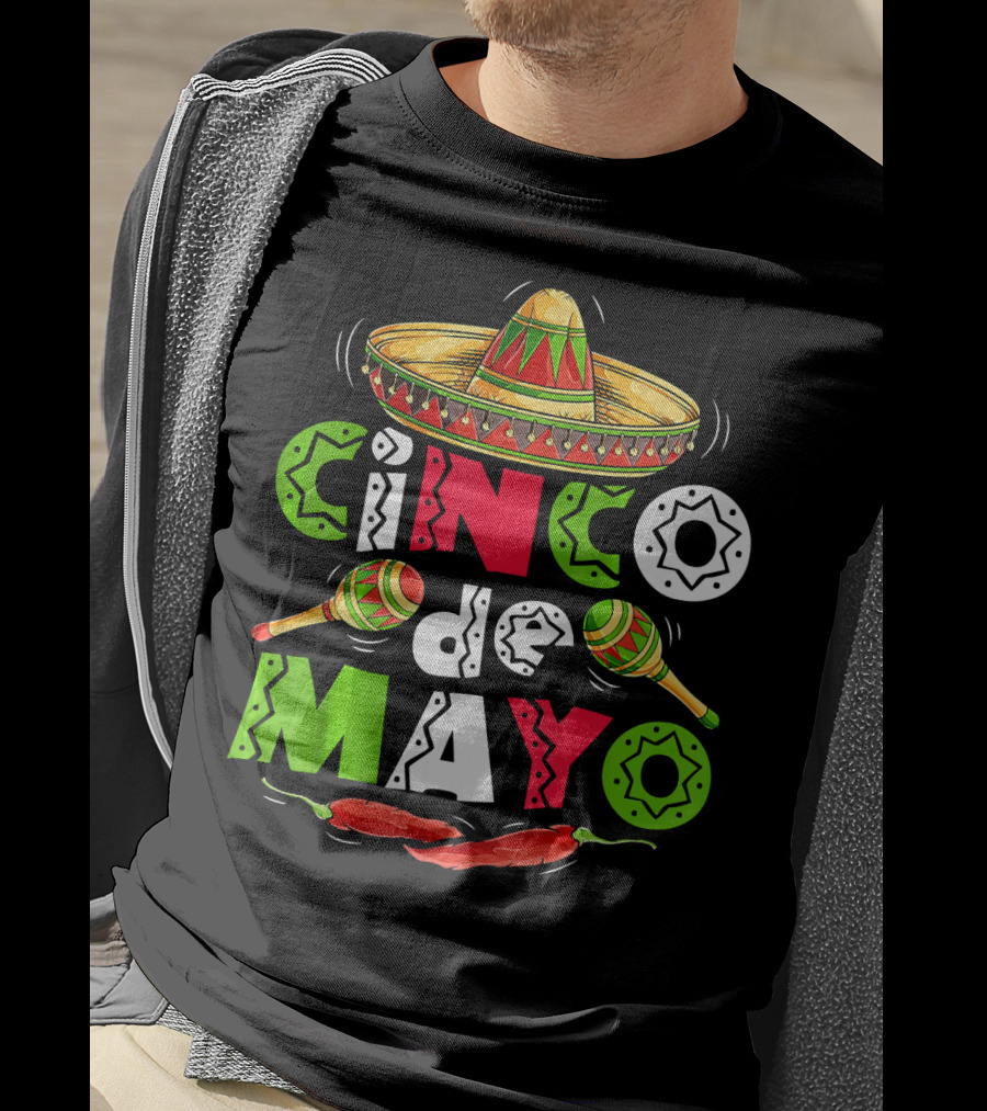Cinco De Mayo Sombrero Maracas Chillies T-Shirt
