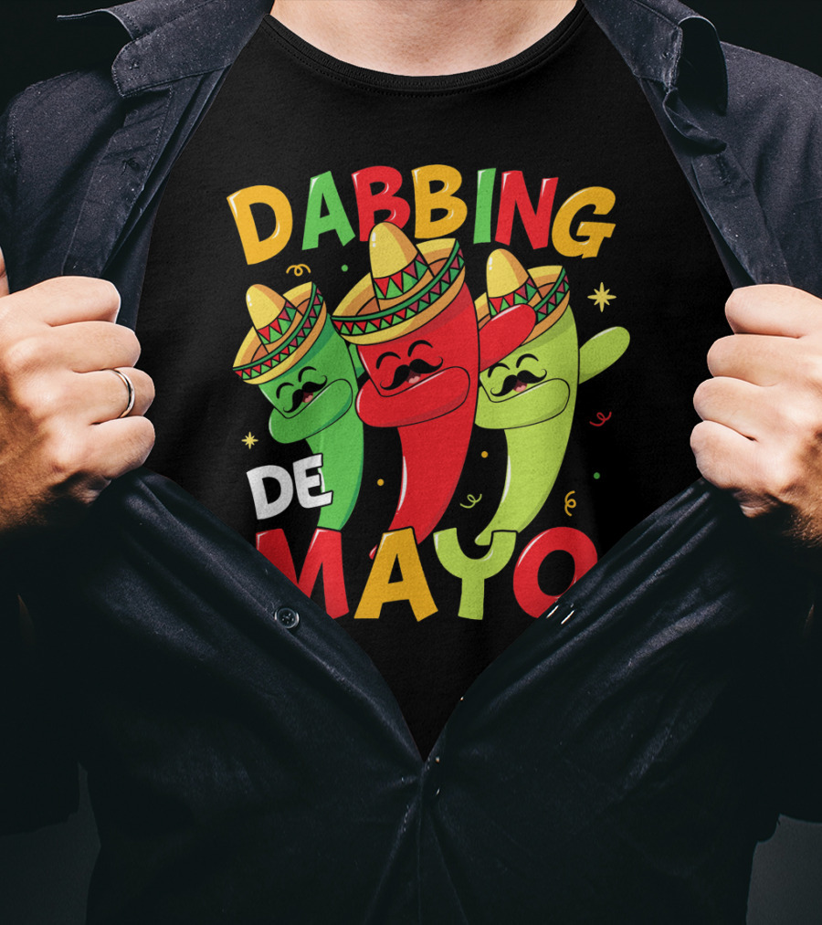 Dabbing Cinco De Mayo Chili Peppers With Sombreros T-Shirt
