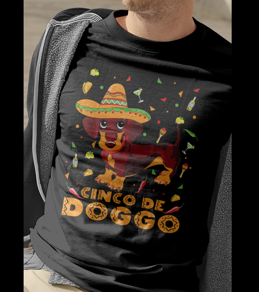 Cinco De Doggo Dachshund Sombrero Chili Peppers Margarita Fiesta Theme Mexican Cinco T-Shirt