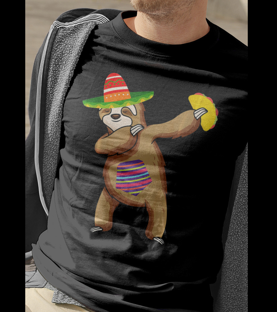 Sombrero Sloth Dabbing With Tacos For Cinco De Mayo T-Shirt