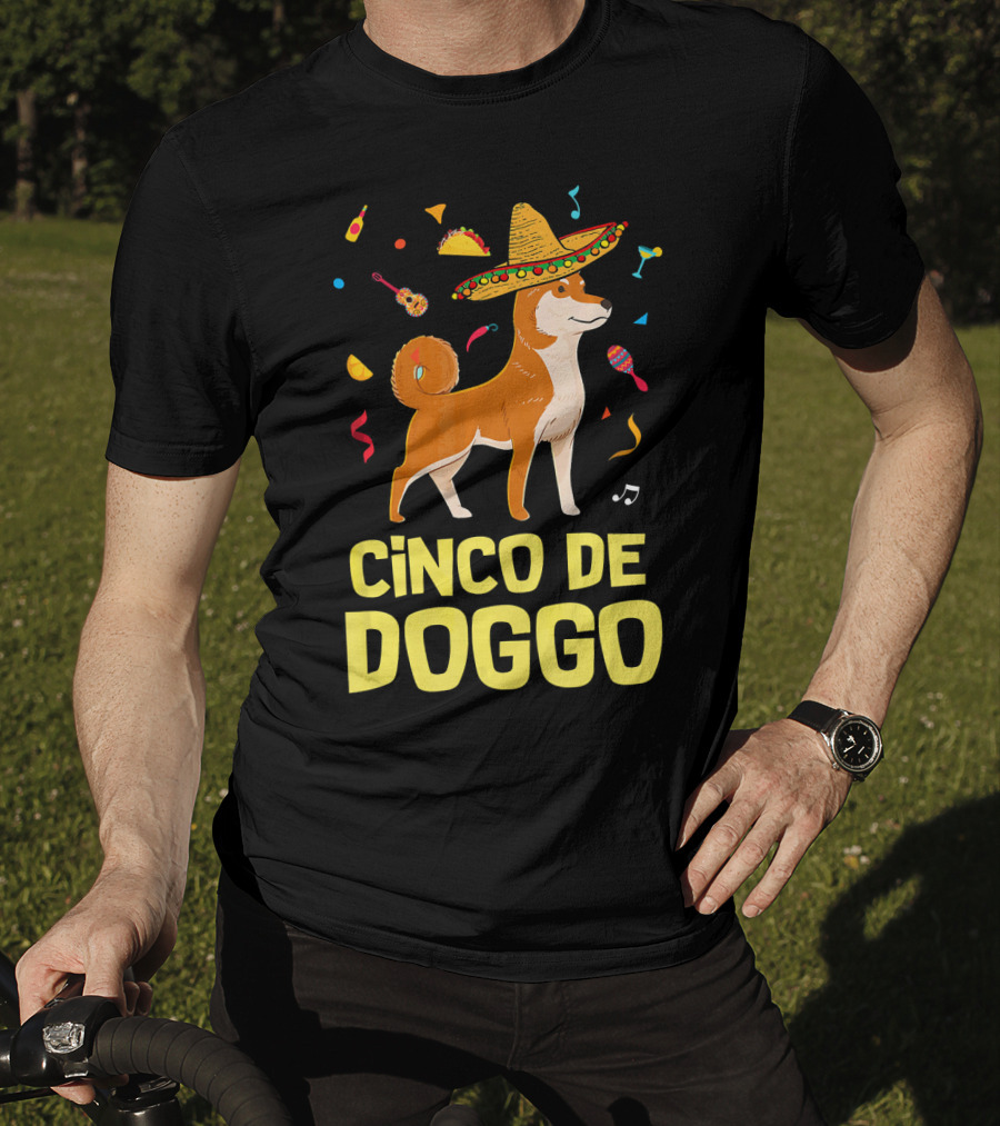 Funny Taco Sombrero Shiba Inu Doggo Cinco De Doggo T-Shirt