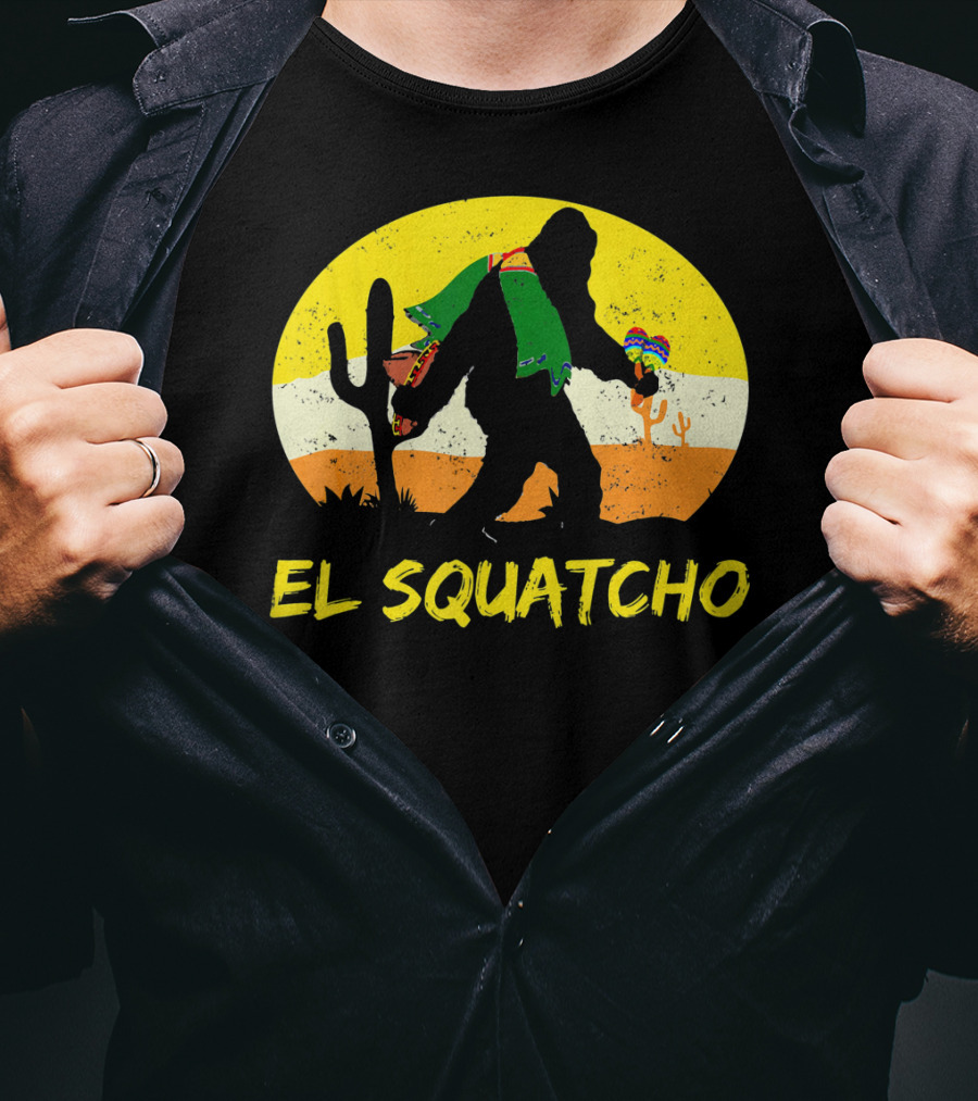 El Squatcho Bigfoot Cinco De Mayo Cactus Desert Scene T-Shirt