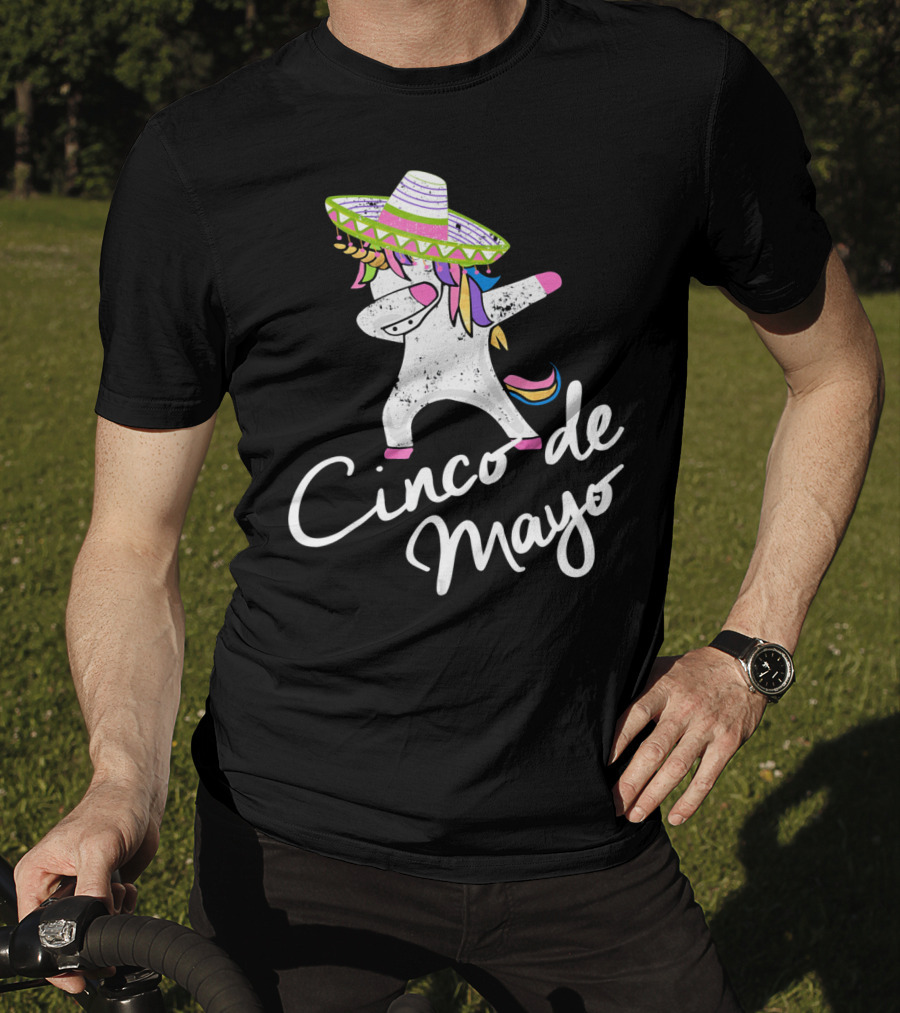 Cinco De Mayo Funny Dabbing Unicorn Sombrero T-Shirt