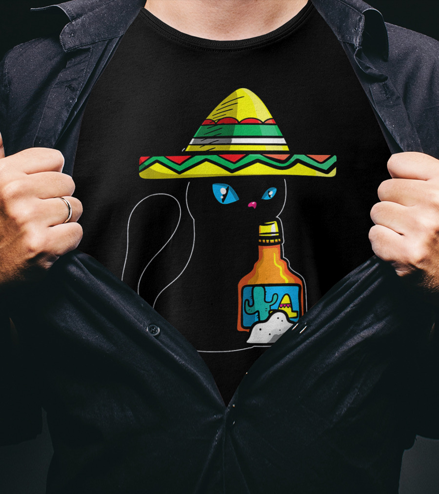 Cinco De Mayo Women With Cat In Sombrero Holding Tequila And Lime T-Shirt