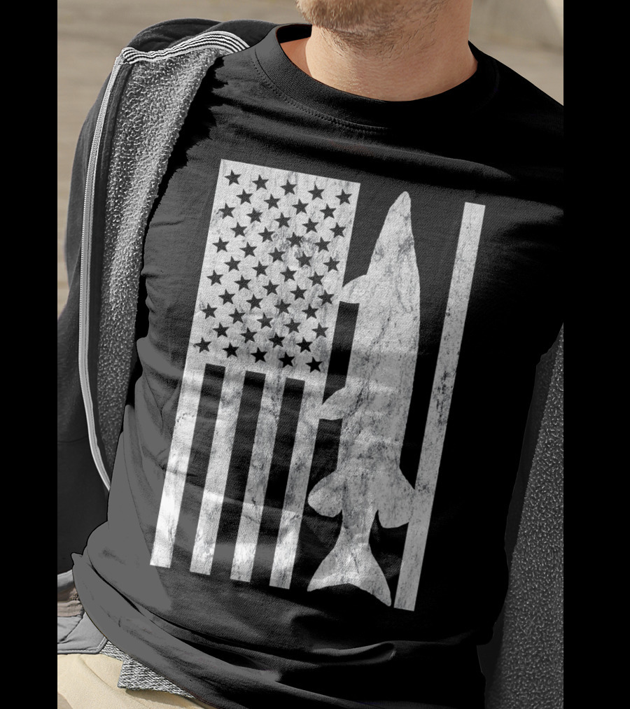 American Flag Musky Fishing T-Shirt