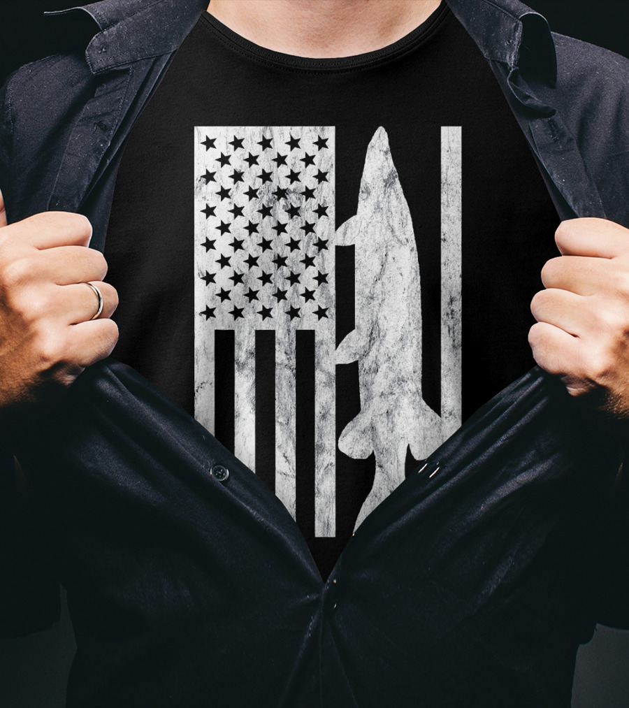 American Flag Musky Fishing T-Shirt
