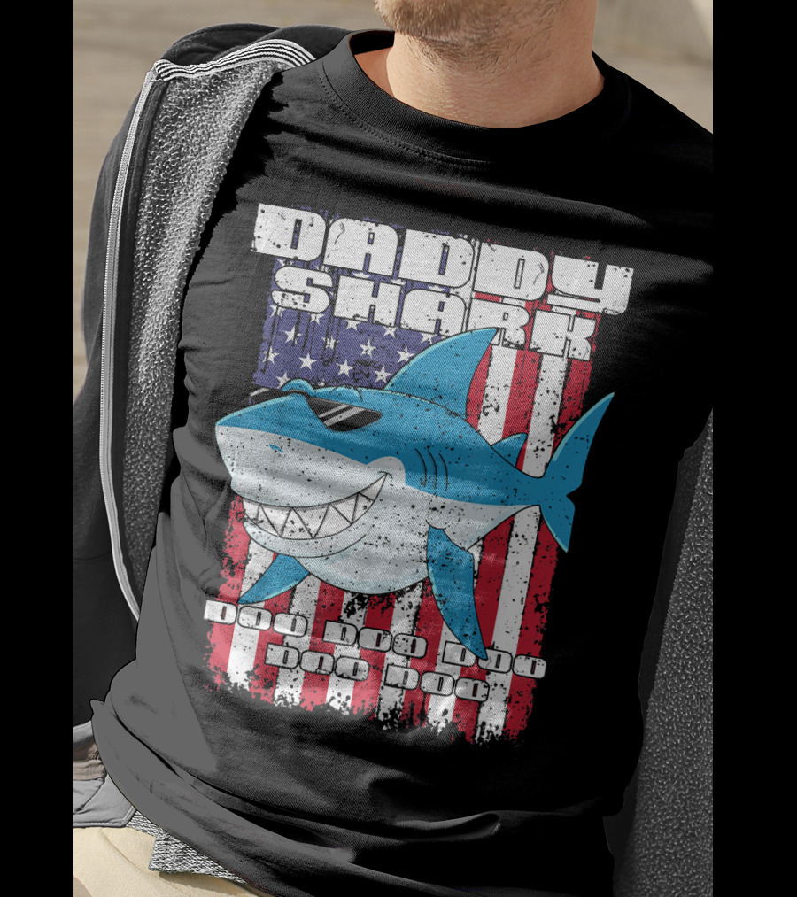 Daddy Shark Doo Doo Doo American Flag T-Shirt