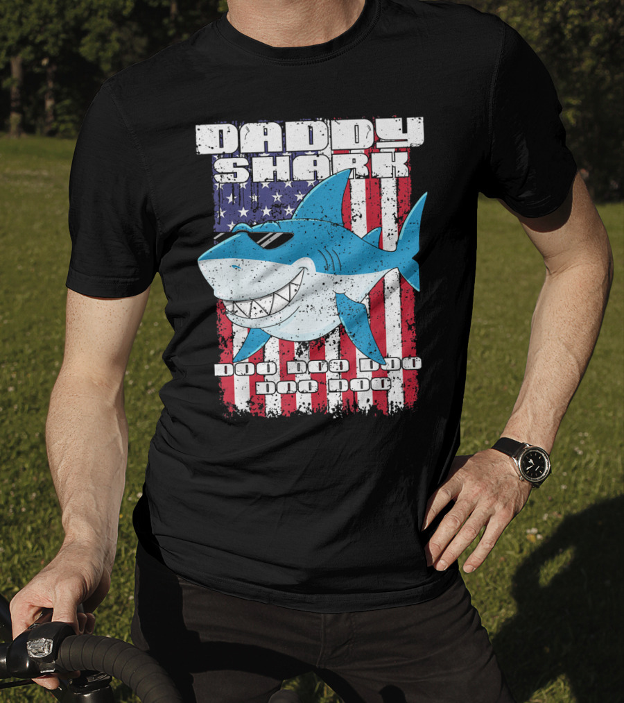 Daddy Shark Doo Doo Doo American Flag T-Shirt